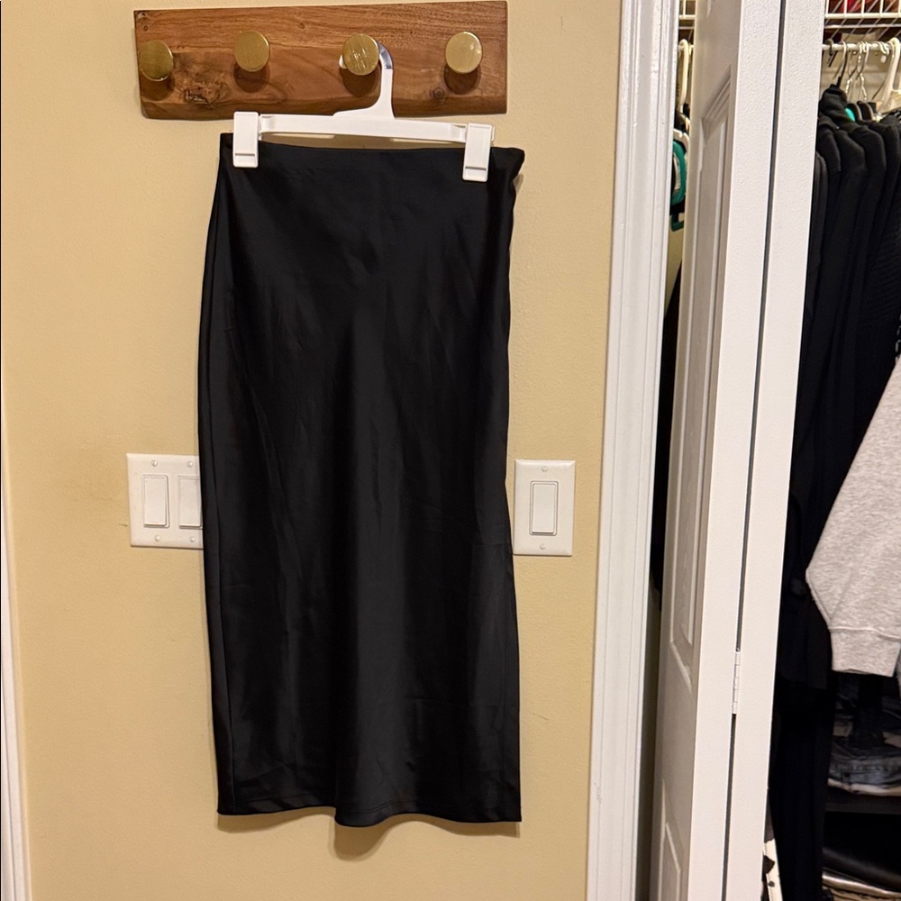 Elegant Black Midi Skirt